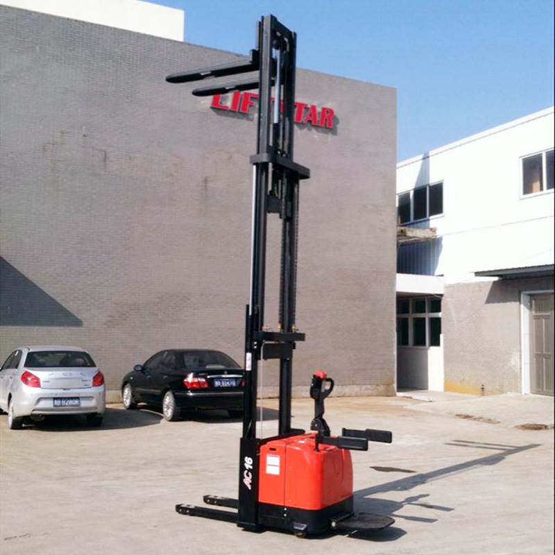 szhoular好拉CDD站驾式电动堆高车三门架4.5米电动叉车堆垛车窄腿