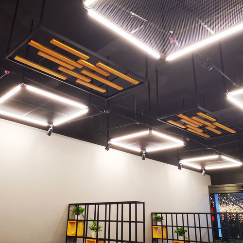 工业风简约办公室铁丝网吊顶装饰铁艺屏风隔断镂空网格实木条吊顶