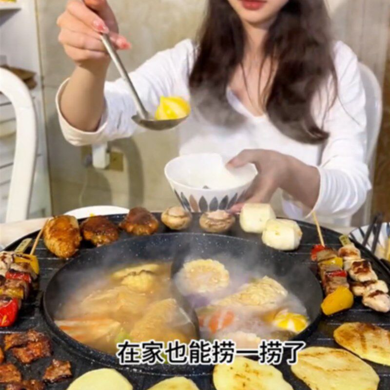 家用多功能火锅烧烤涮烤一体锅鸳鸯锅无烟不粘电烤炉两用大号新款