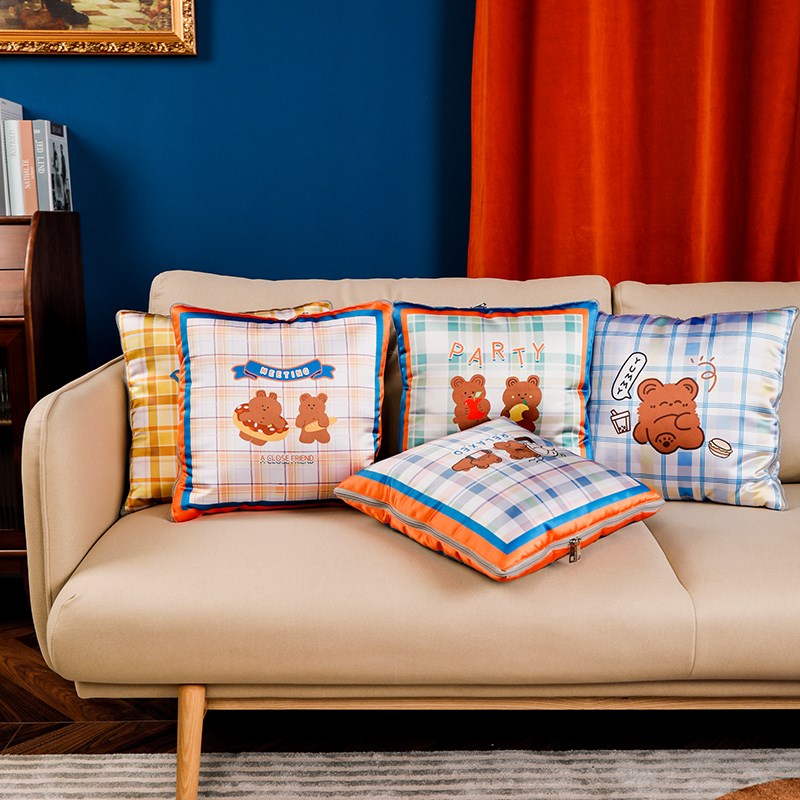 高级感夏凉被午休抱枕被子两用汽车载靠垫二合一S夏凉办公室午睡