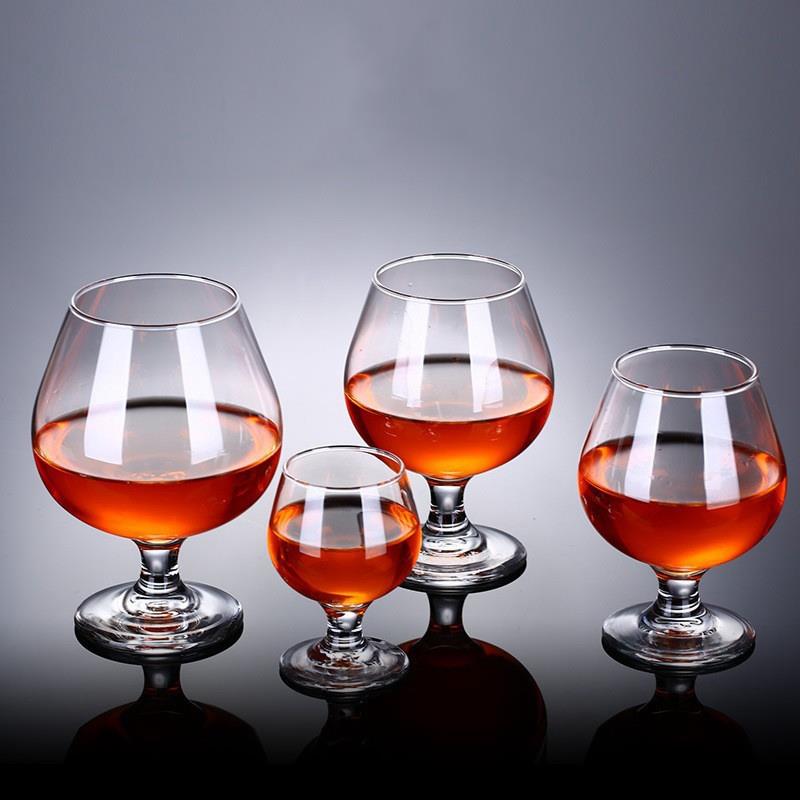 白兰地杯二两玻璃洋酒杯白兰地矮脚红酒杯威士忌家用仙桃白酒杯子
