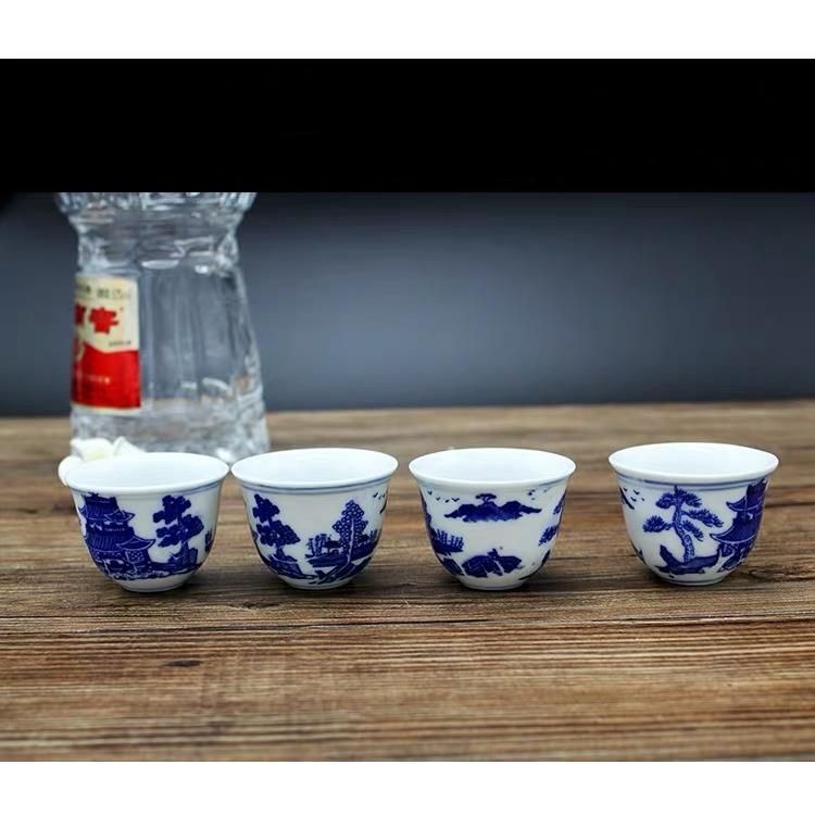 景德镇青花瓷中式彷古酒具烈酒盅多功能家用白酒杯舞蹈道具10个