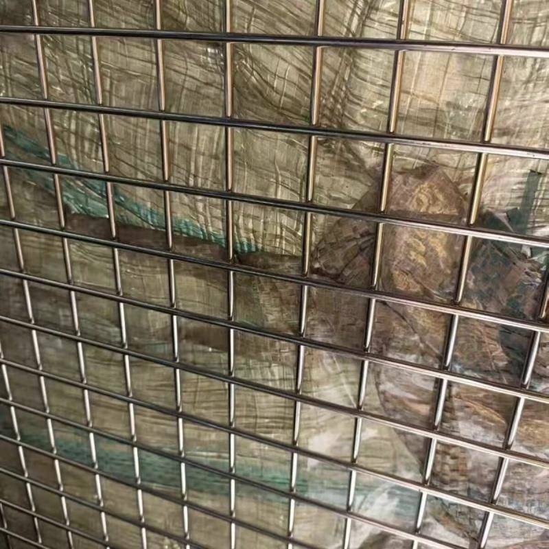 超硬围栏钢网格网建筑钢筋网片鸽笼镀锌铁丝网片围栏小孔加粗拼装