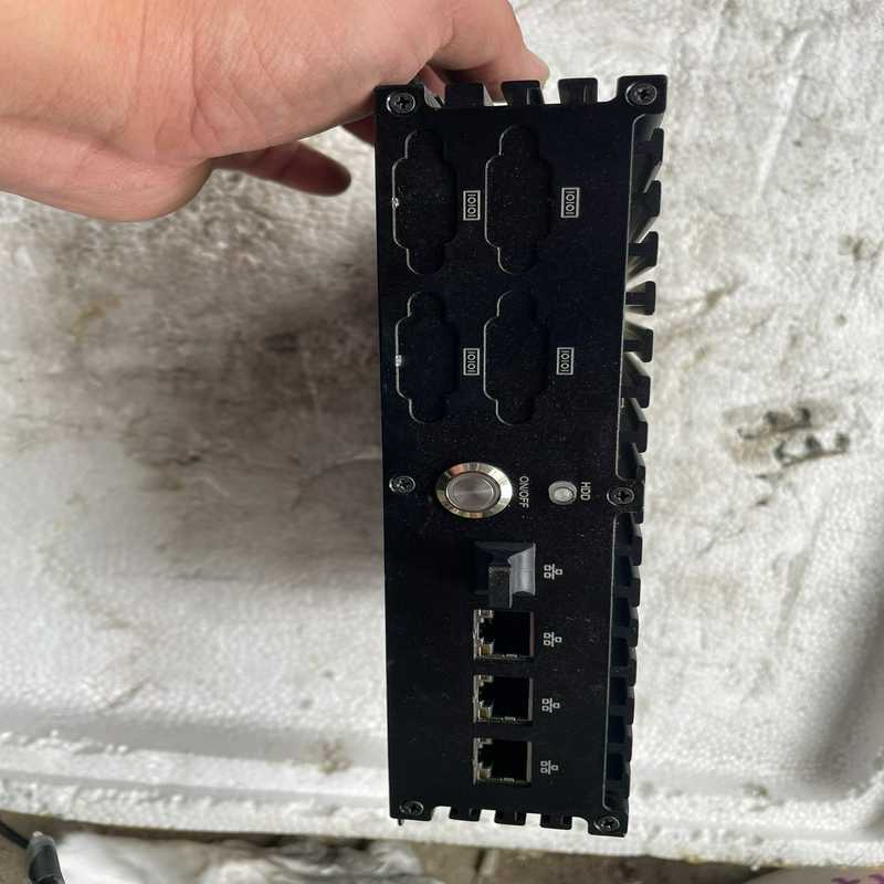 VG100-3G工控主机（耶耶电子）