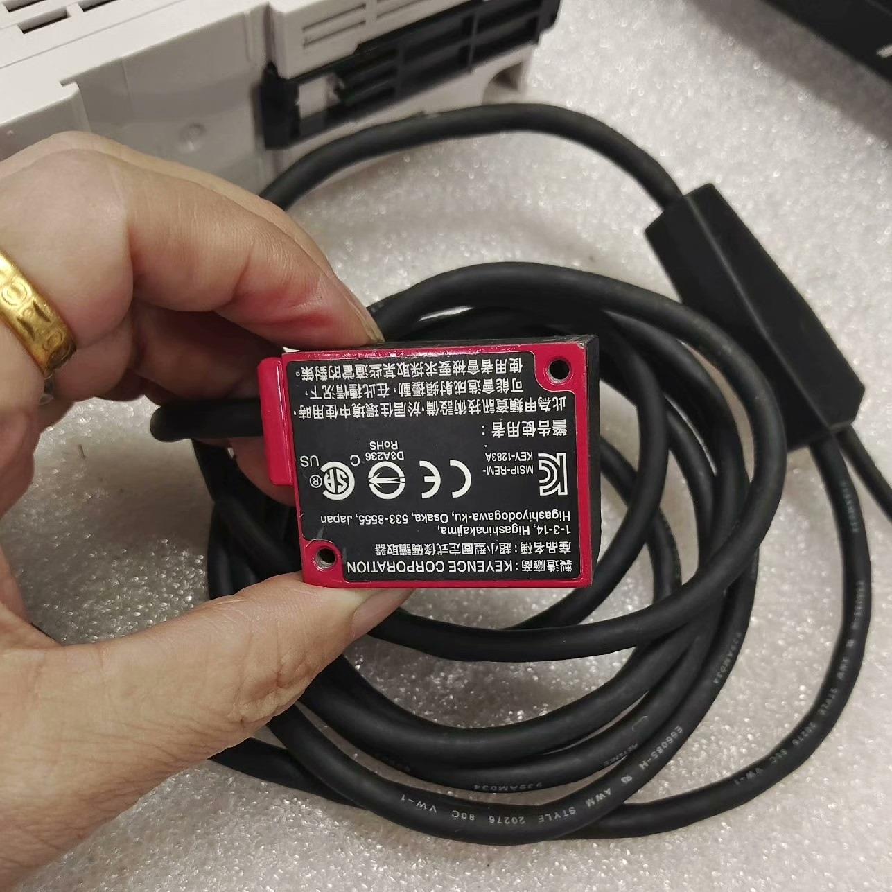 议~KEYENCE/基恩士SR-710功能正常!带N一R2控制器