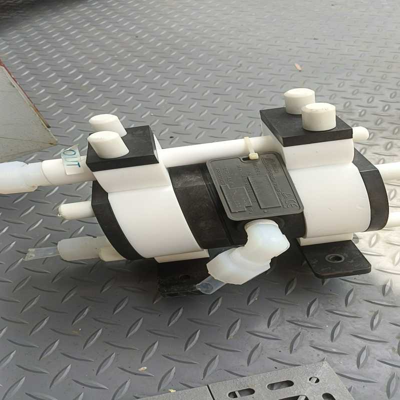 yamada雅玛达隔膜泵YP-5TTD 实物图（gg设备）