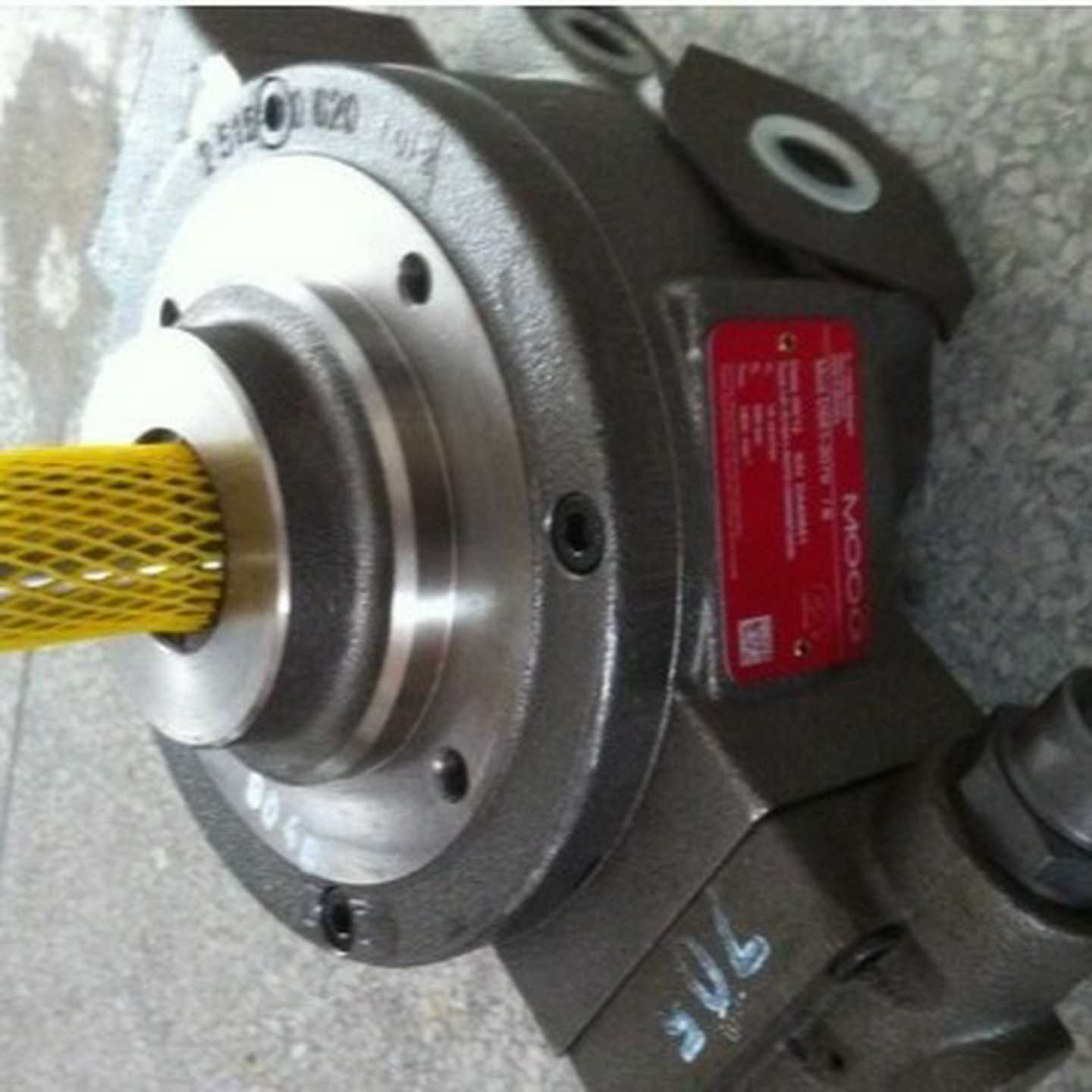 D953-2017-10HPR18A1RKP045KM28H1Z00穆格MOOG柱塞泵液压泵