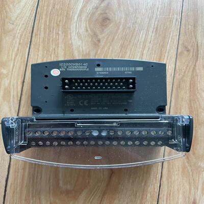 GE底座IC200CHS014，功能，成色如图所示，（gg设备）