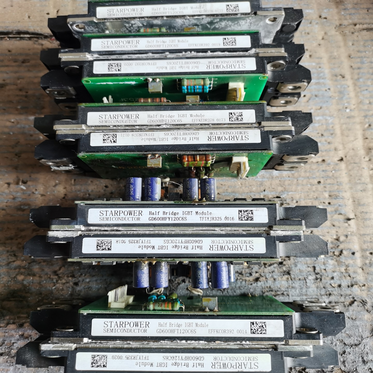 斯达模块GD600HFT120C6S一共9个~询价