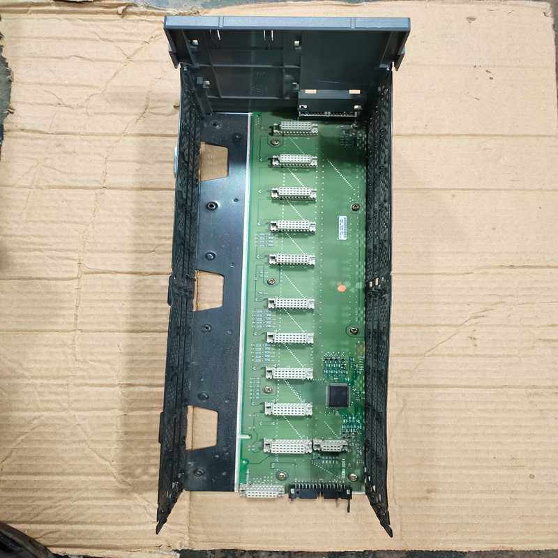 AB罗克韦尔 1746-A10机架，实物功能，成色如图所【卡奥电子】