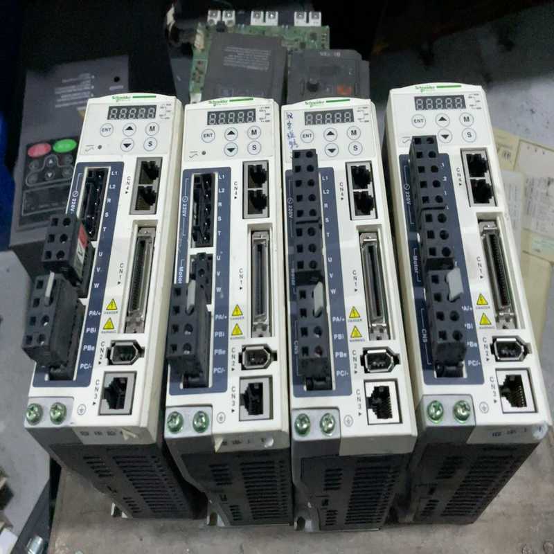 (询价)驱动器、lxm23au04m3x、400w、。