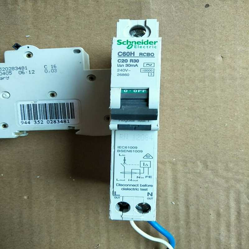议价施耐德1p 漏电C60H RCBO 16安 20安，匈牙利产