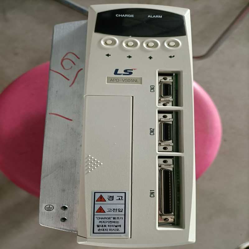 LS伺服驱动器 ，APD-VS05NL，成色如图，看好下单！【鑫鑫商