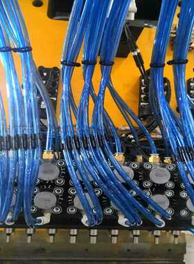 BLUESTAR气管管夹管座多管托架TM-12 TM-08 TM-06 TM-10乳白色