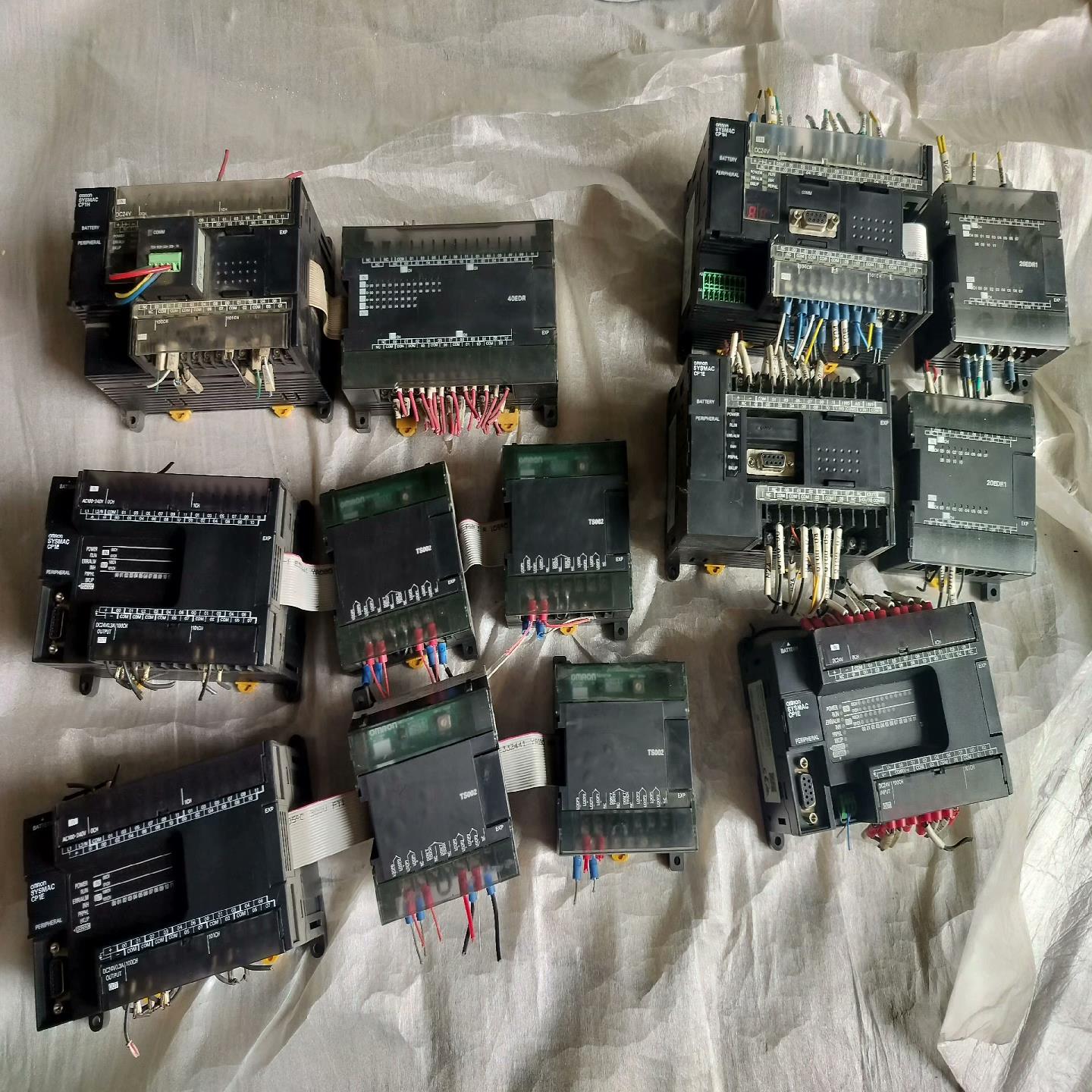 议~欧姆龙CP1E-N40SDR-A 2台