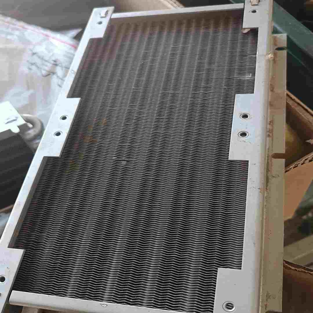 HEAT EXCHANGER 散热器721SLM0AS6，二询价
