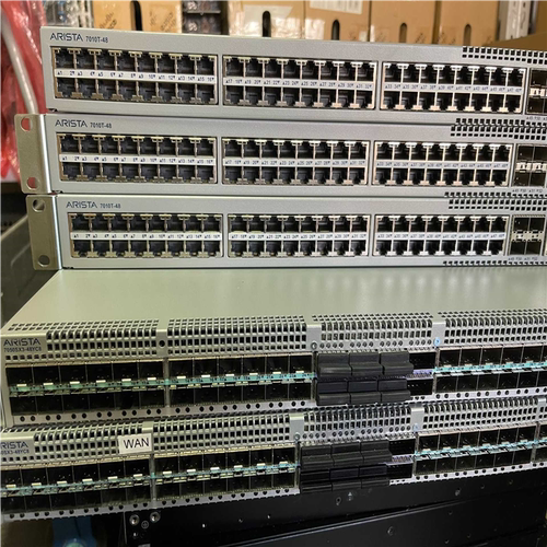 ARISTA 95新 处理  DCS-7010T~询价