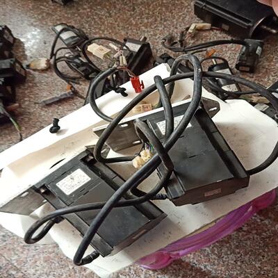 安川电机SGMP-02AWYR11实图拍议价