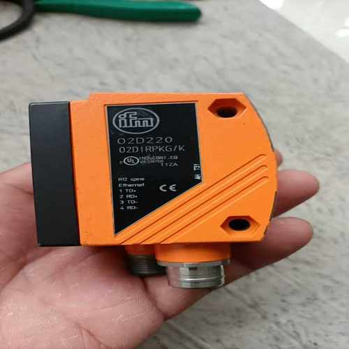 易福门激光传感器O2D220   02DIRPKG/K  拆（gg设备）