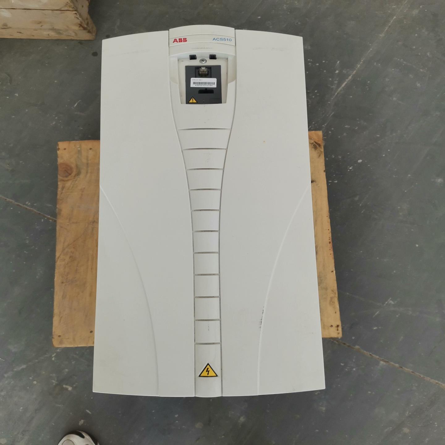 (询价)ABB变频器510系列90KW，ACS510-01-01