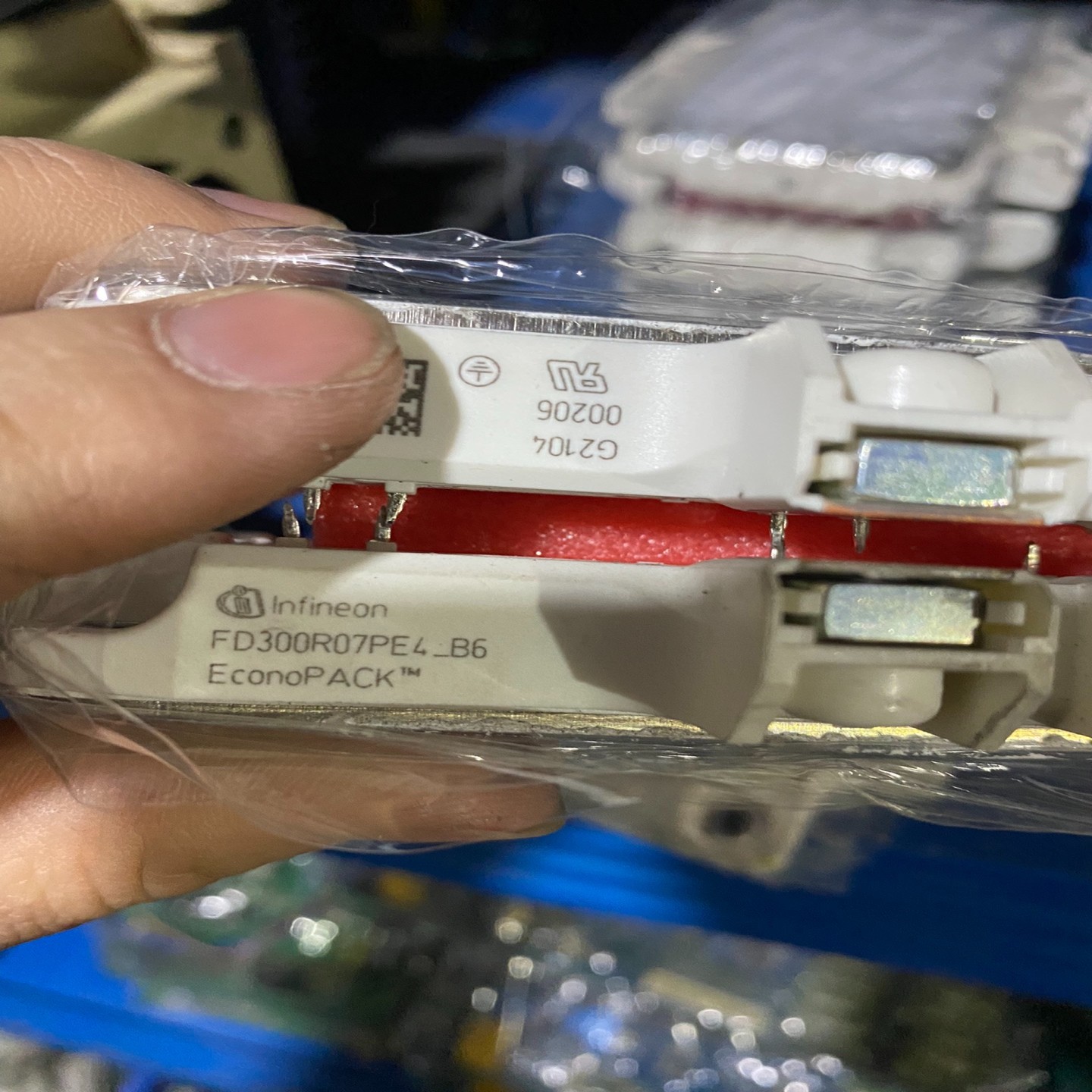 FD300R07PE4_B6 原装英飞凌IGBT模块 成色不（瓠子电子）