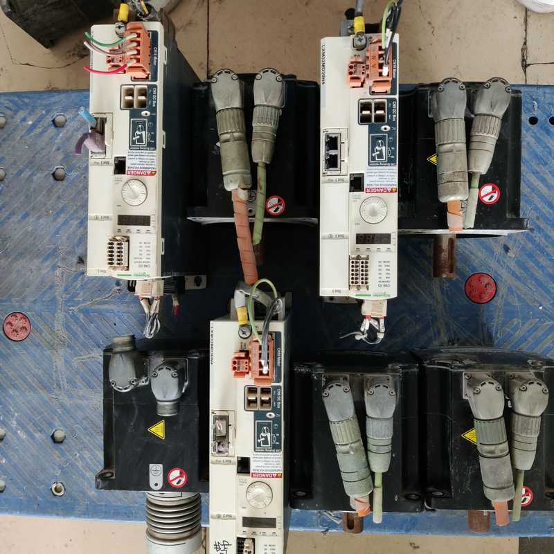 伺服驱动LXM32MD30N4+电机BMH1401~询价