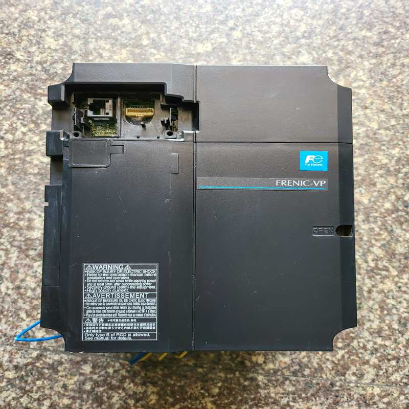 富士变频器5.5KW FRN0013F2S-4C 原装拆机，（崽载电子）