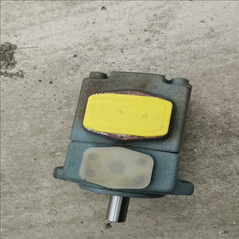 油研叶片泵 PV2R1一14FP  油压泵  未使用过（耶耶电子）