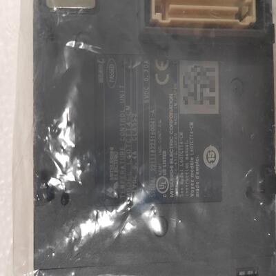 三菱L60TCTT4-CM 全新没有外包装的盒子 里面东西都