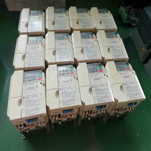 【星慕电子】安川J1000变频器1.5/2.2KW