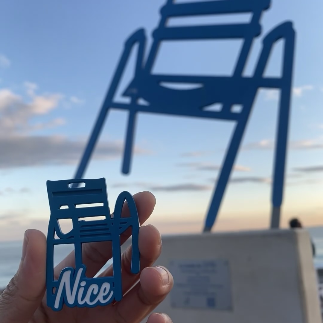 法国巴黎尼斯蓝色沙滩椅子冰箱贴