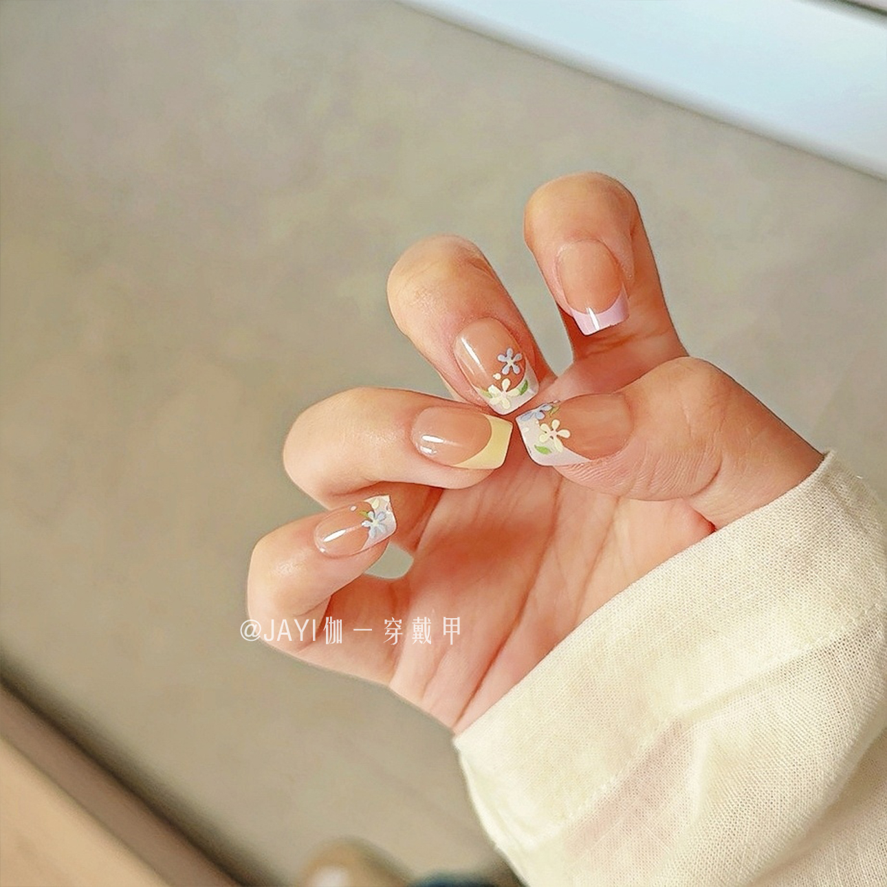 短甲夏季手绘花花美甲穿戴甲