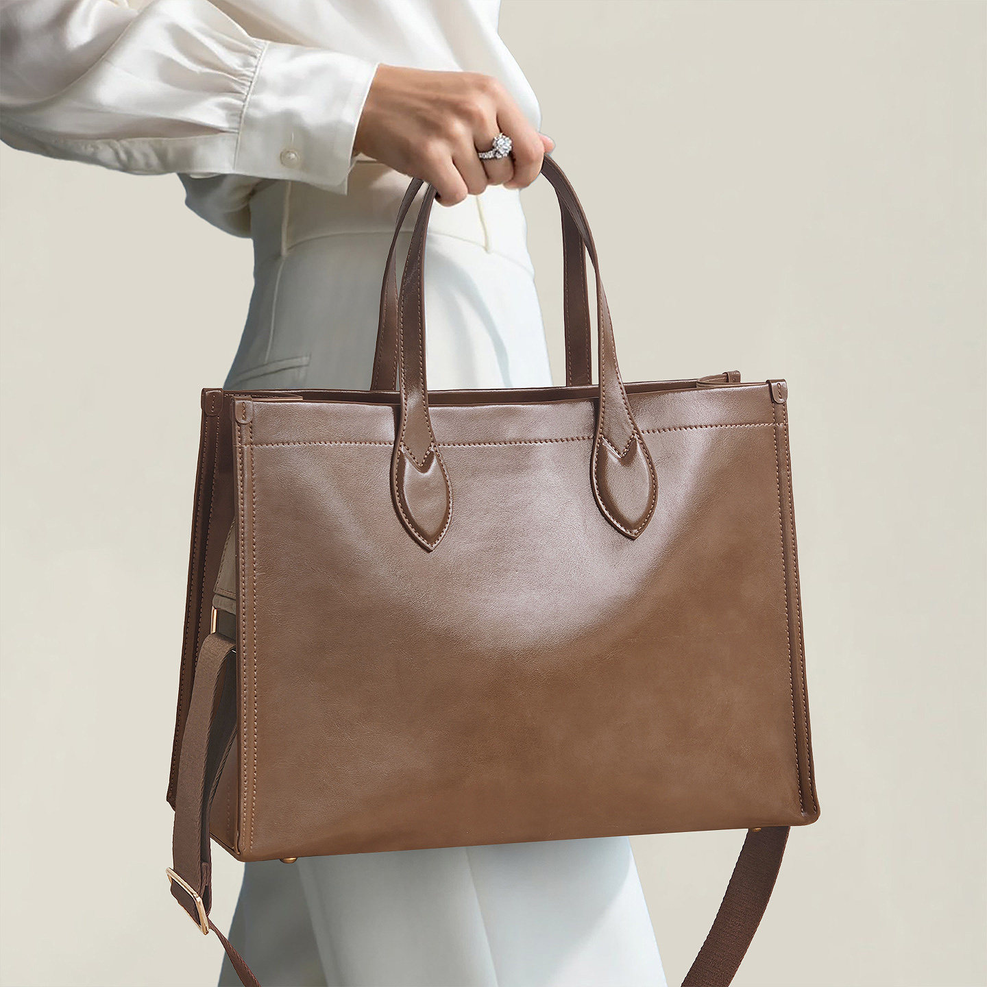 真皮托特包女可放14寸电脑大容量2026新款通勤单肩手提斜跨大包