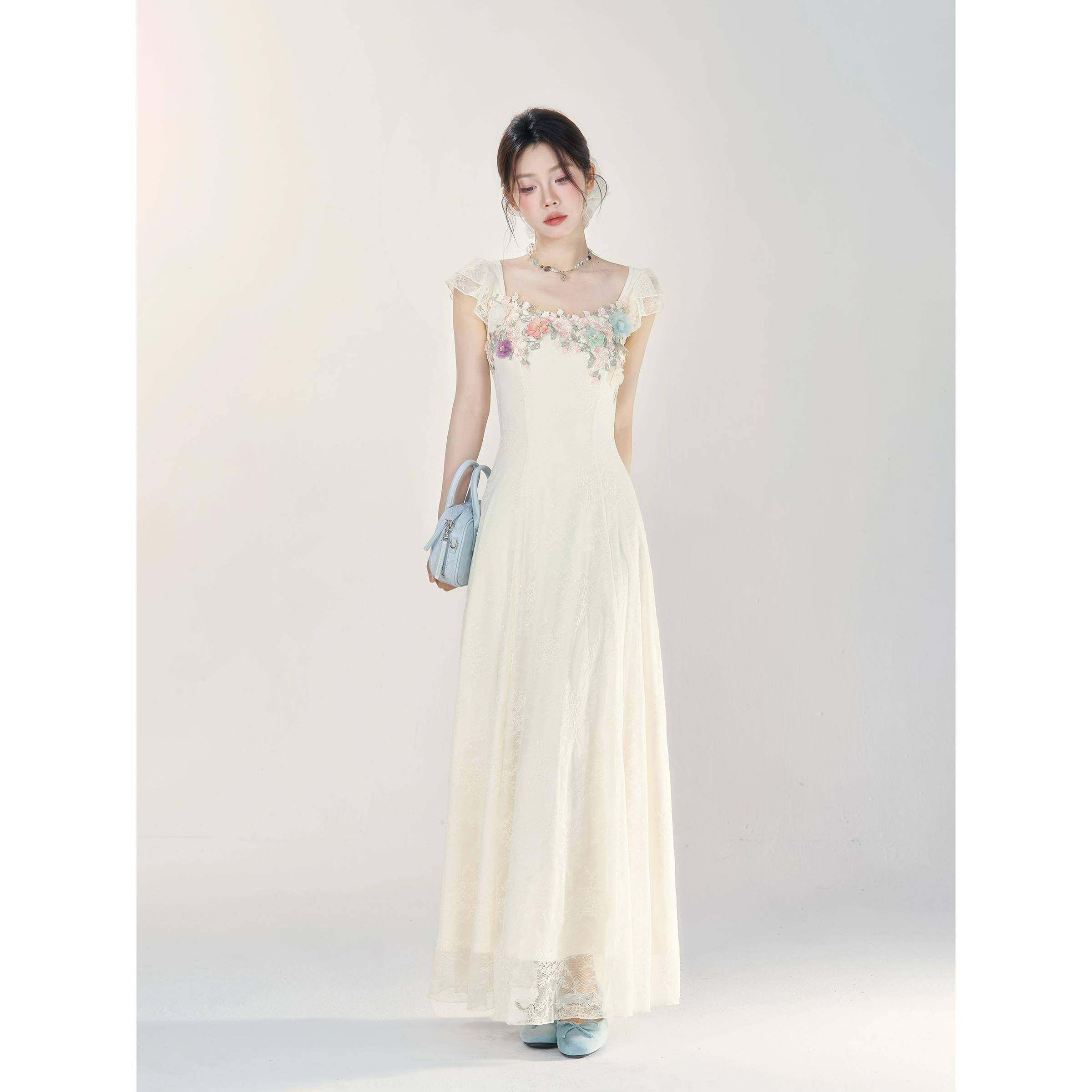 颗新小野莓方领袖连衣裙女夏季2025款法式气质收腰一显瘦短长BL97