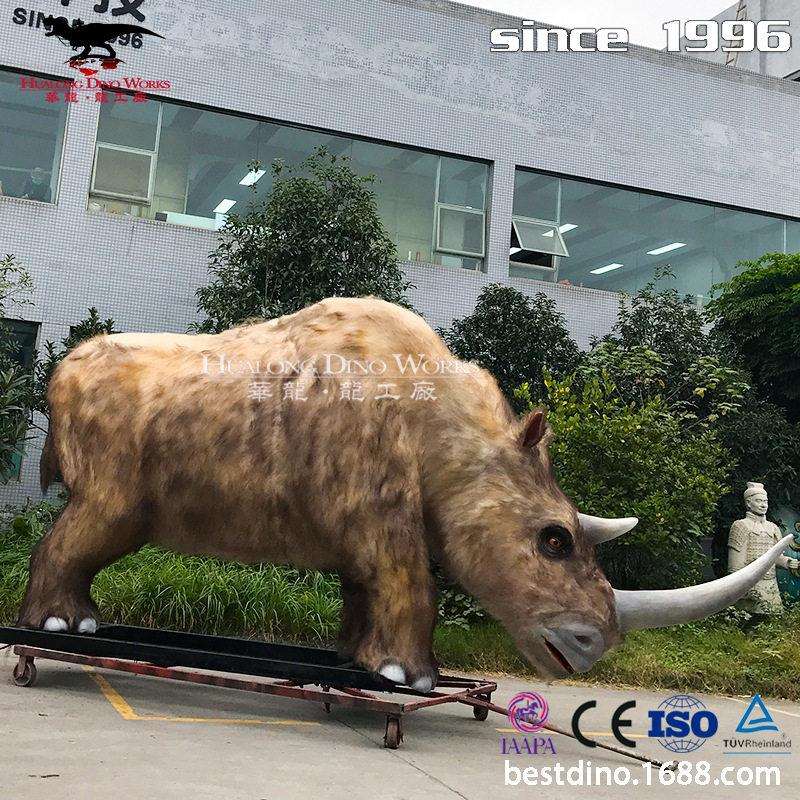 大型仿真披毛犀牛模型摆件机械电动粘毛犀牛收藏品 展览商场动物.