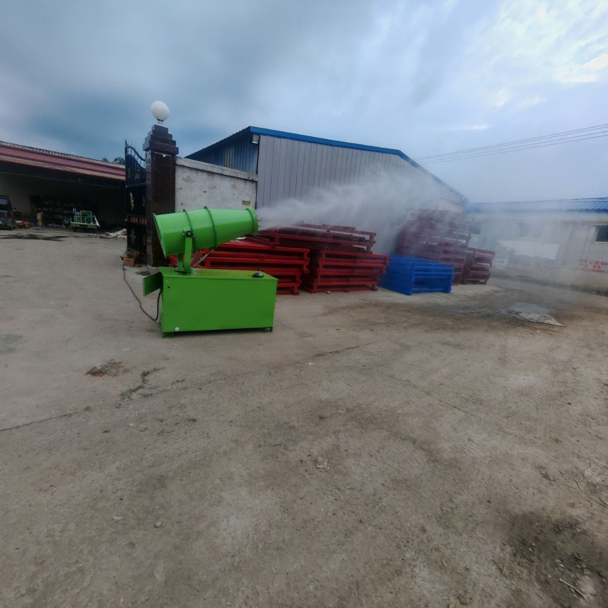 出售工业车载雾炮机小型加湿除尘器设备降温高射程防爆喷雾