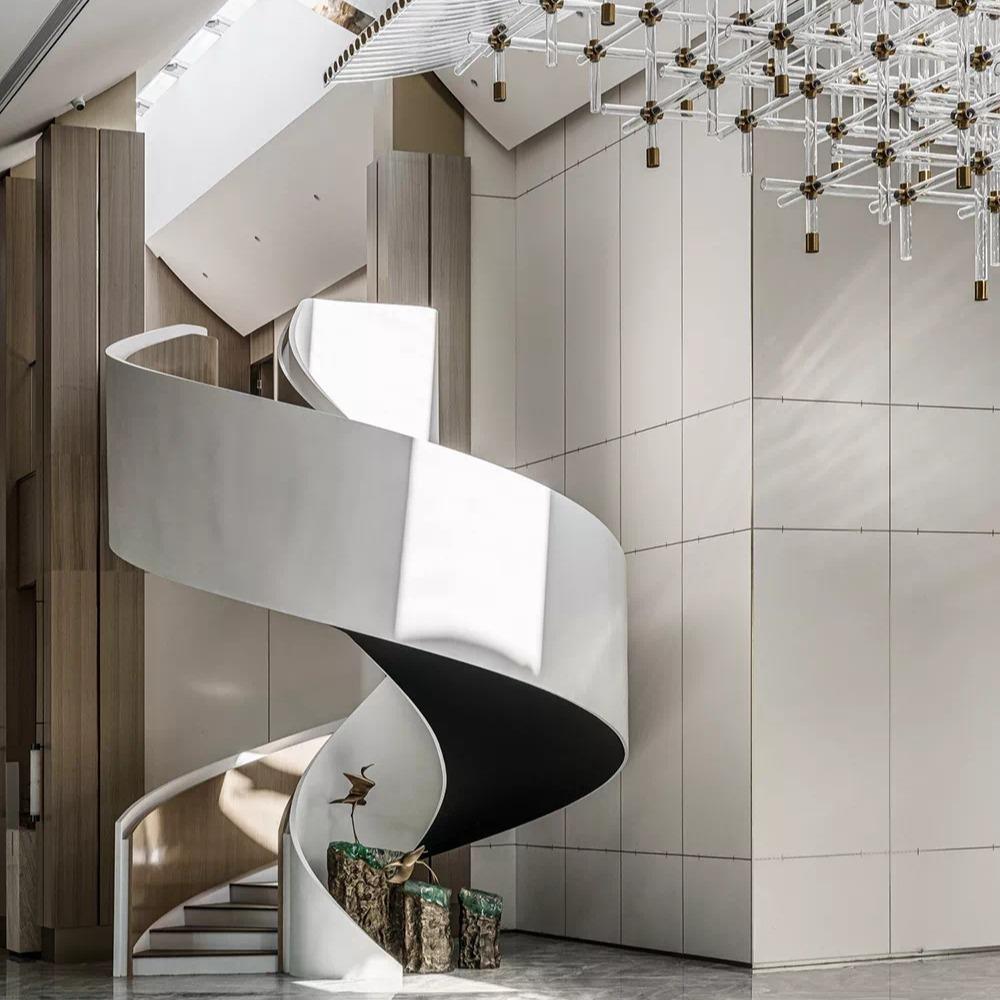 高端不锈钢旋转木楼梯现代简约室内复式钢结构旋梯弧形钢构扶手