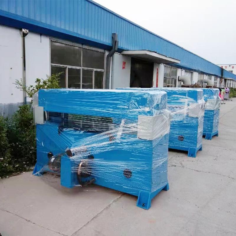 无纺布海绵自动化吸塑裁断机鞋帽裁切下料机口罩全自动智能