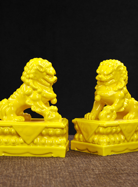 陶瓷红色石狮子手工精q雕一对看门镇宅家用招财客厅摆件汉白玉