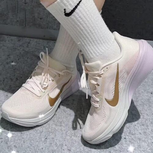 滔搏NIKE耐克女子ZOOM PEGASUS 42运动休闲公路跑步鞋IW1232-102