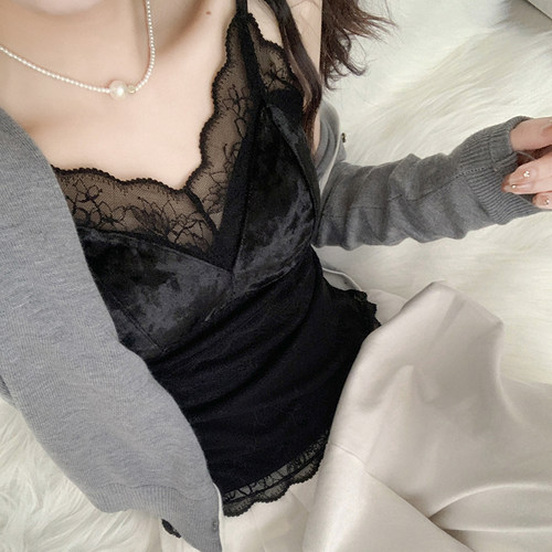 纯欲风性感黑色蕾丝背心女2025新款秋冬高级感带胸垫内搭打底上衣