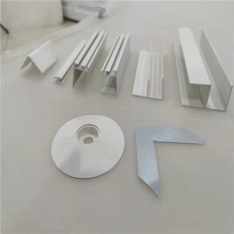 厂家酚醛风管法兰风道板辅材护角pvc法兰胶水支撑盘三通铁角