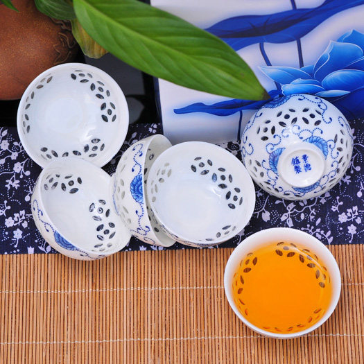 景德镇青花玲珑镂空陶瓷功夫茶具套装简约高档茶杯整套骨瓷礼品盒
