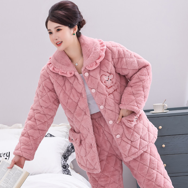 睡衣三层夹棉加绒加厚保暖女士秋冬季中老年妈妈珊瑚绒家居服套装