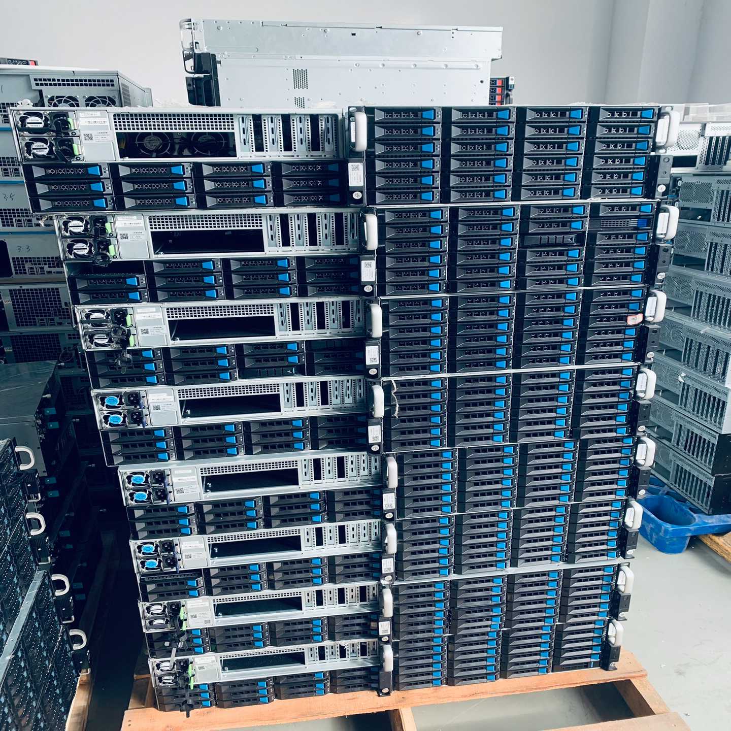 咨询-8个】4U36盘位864312G背板满盘架不带电源