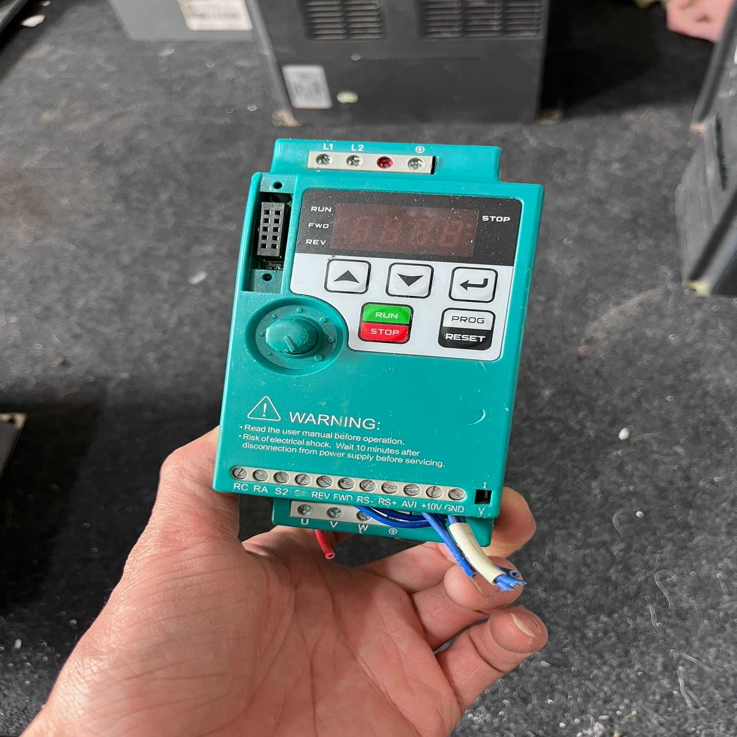 询价WINMO变频器VFS0007S2A0.75KW单相22