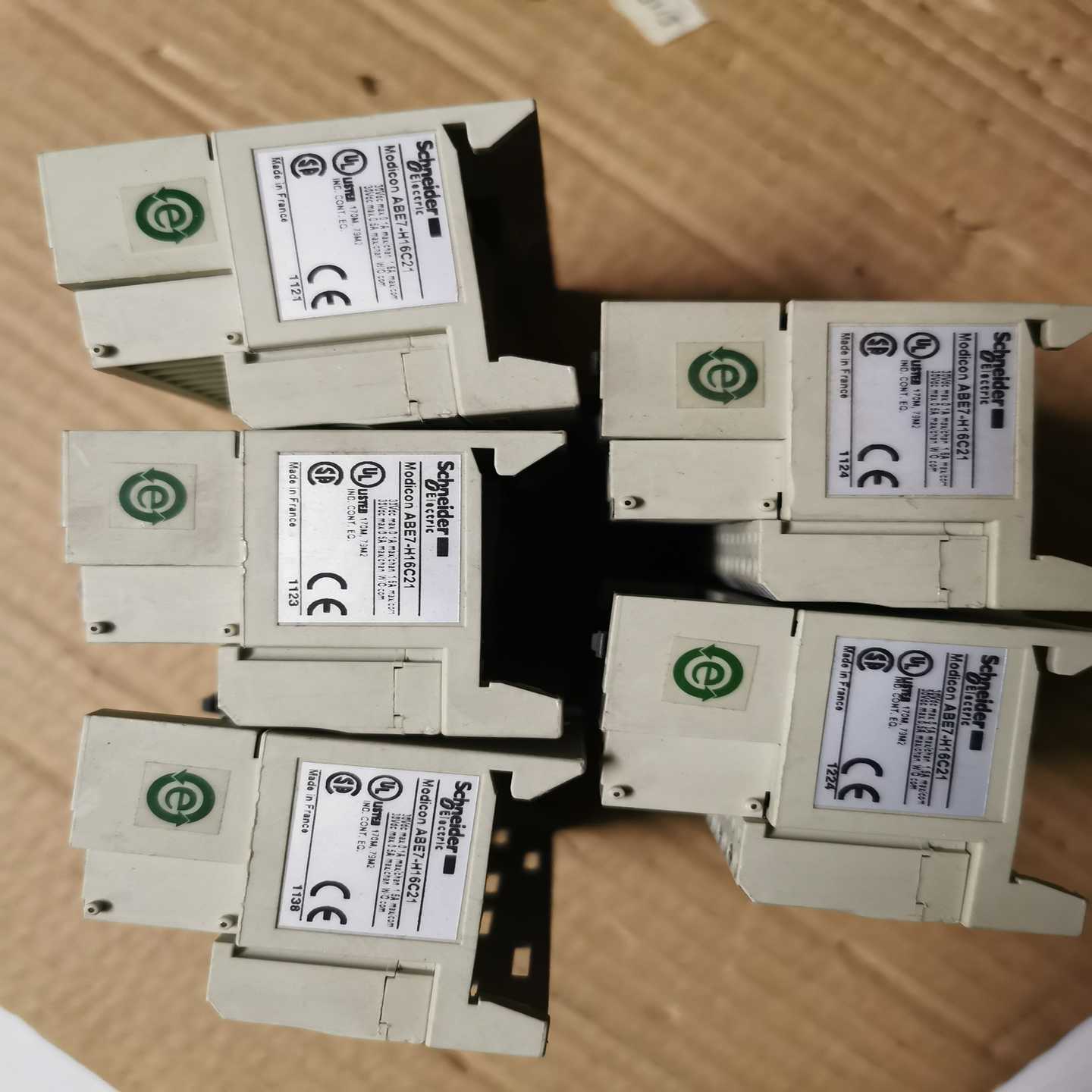 ABE7H16C21图片实图~询价