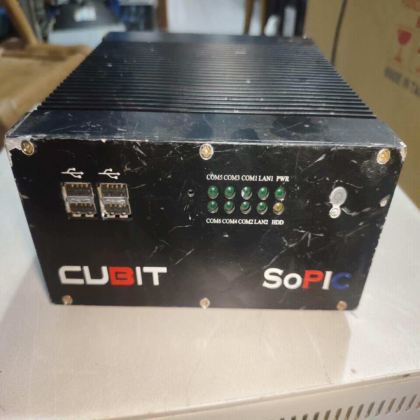 CUBIT工业主机一台通电可以开机内部有主板及64G固态【议价】