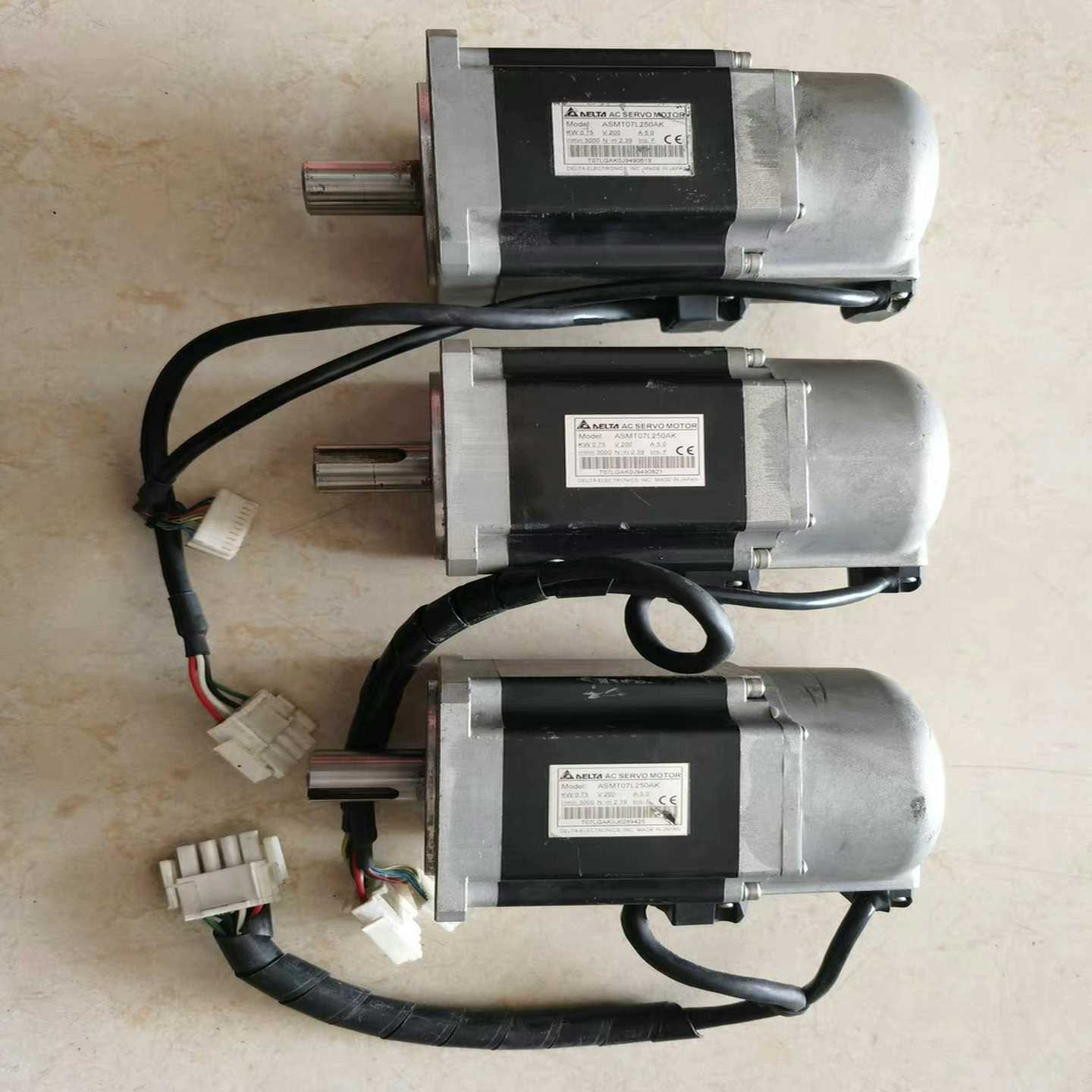 台达伺服马达 ASMT07L250AK八成新已测试OK ，保（佳毅工控）