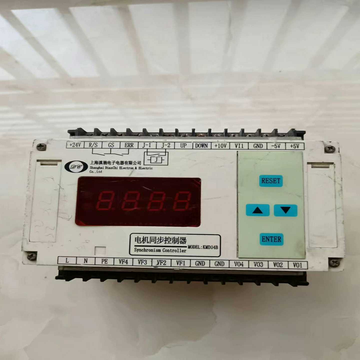 J181*滇驰电机同步控制器KMD-04B实物图（佳毅工控）
